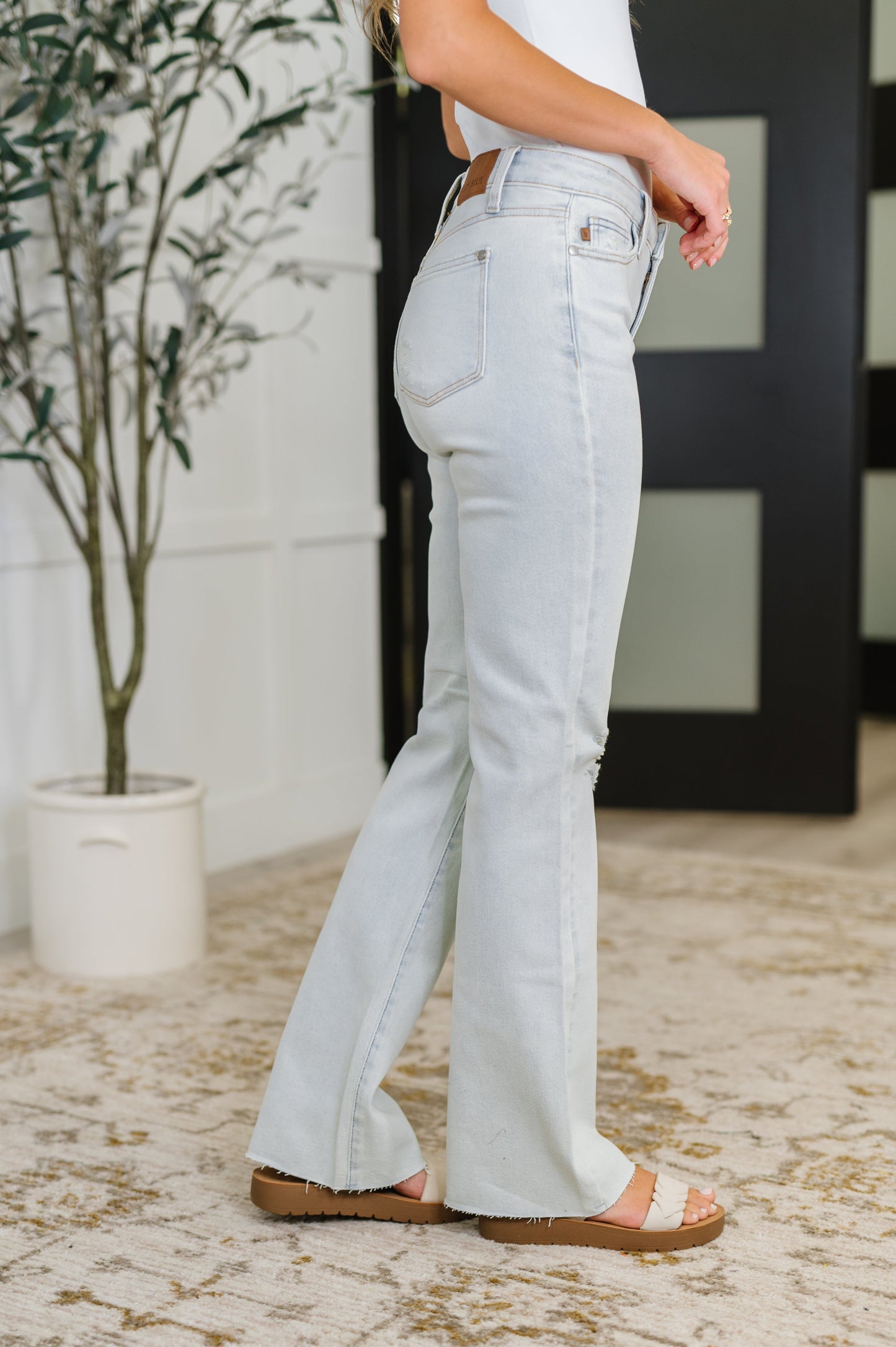 Judy Blue Alyse Mid Rise Fray Hem Bootcut