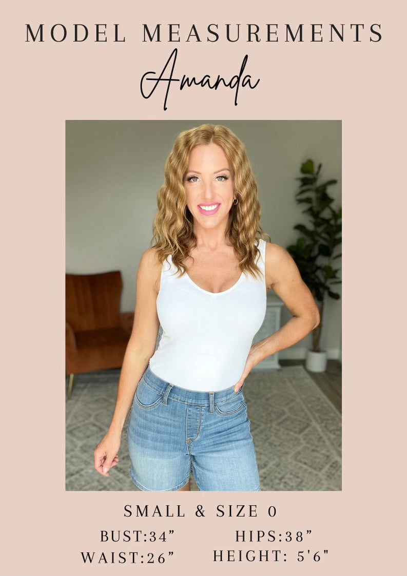 Judy Blue Lisa Wide Leg Crop Jeans in Sky Blue