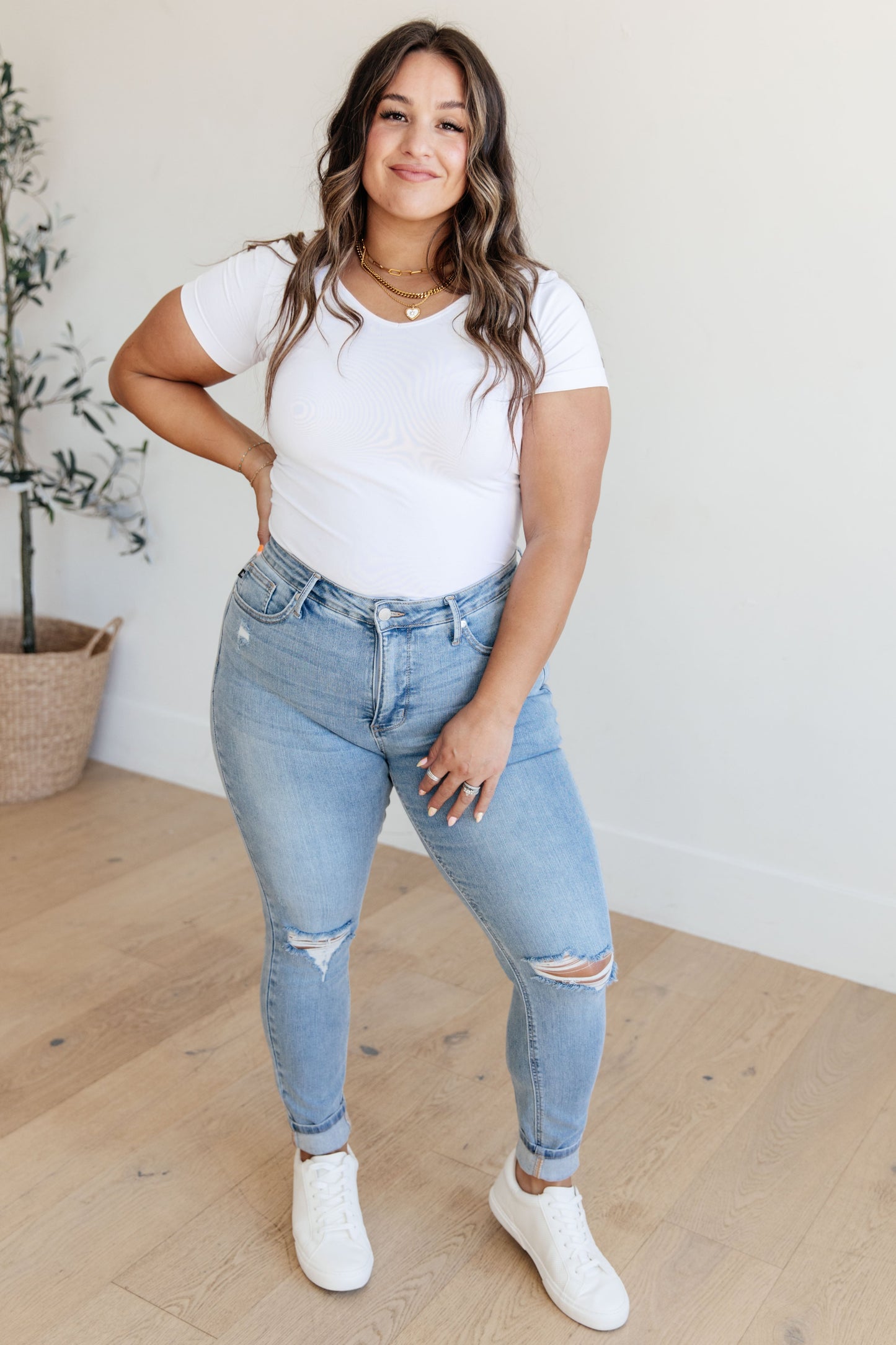 Judy Blue Eloise Mid Rise Distressed Skinny Jeans