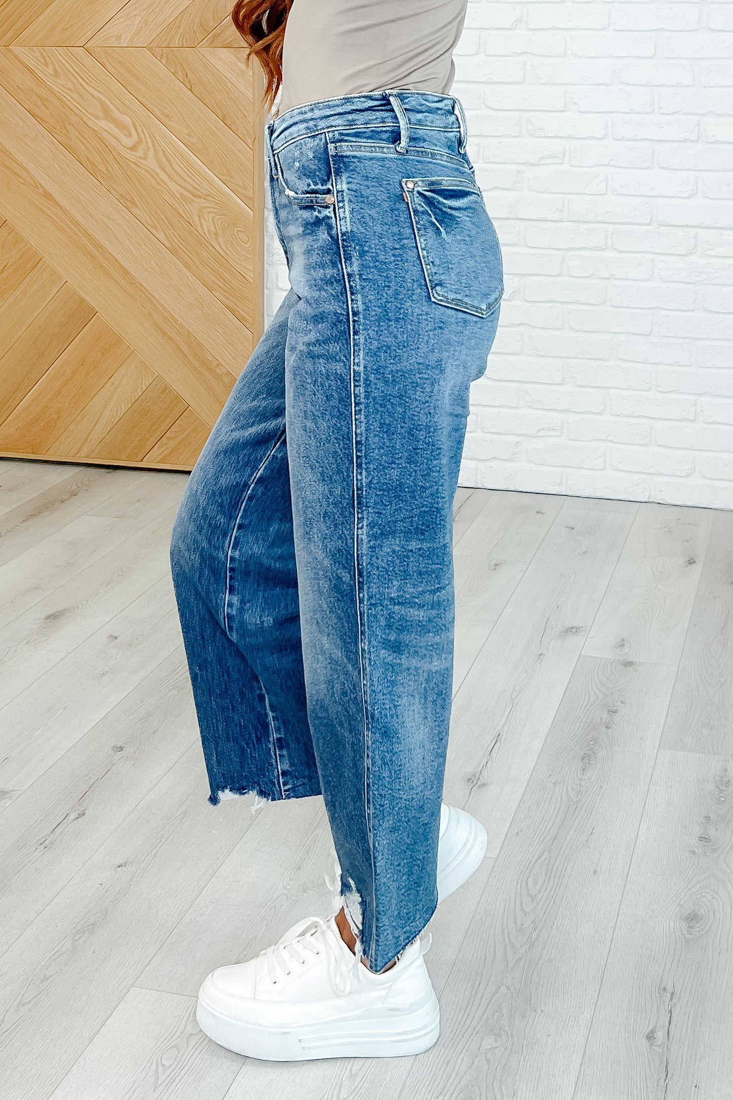 Judy Blue Megan Rigid Magic Wide Leg Crop Jeans