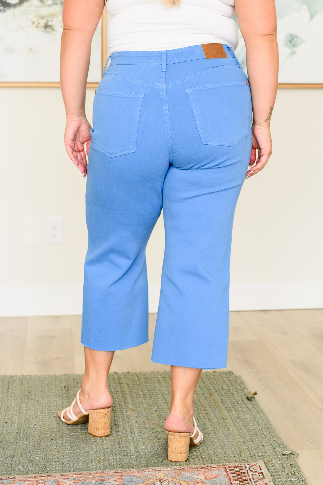 Judy Blue Lisa Wide Leg Crop Jeans in Sky Blue