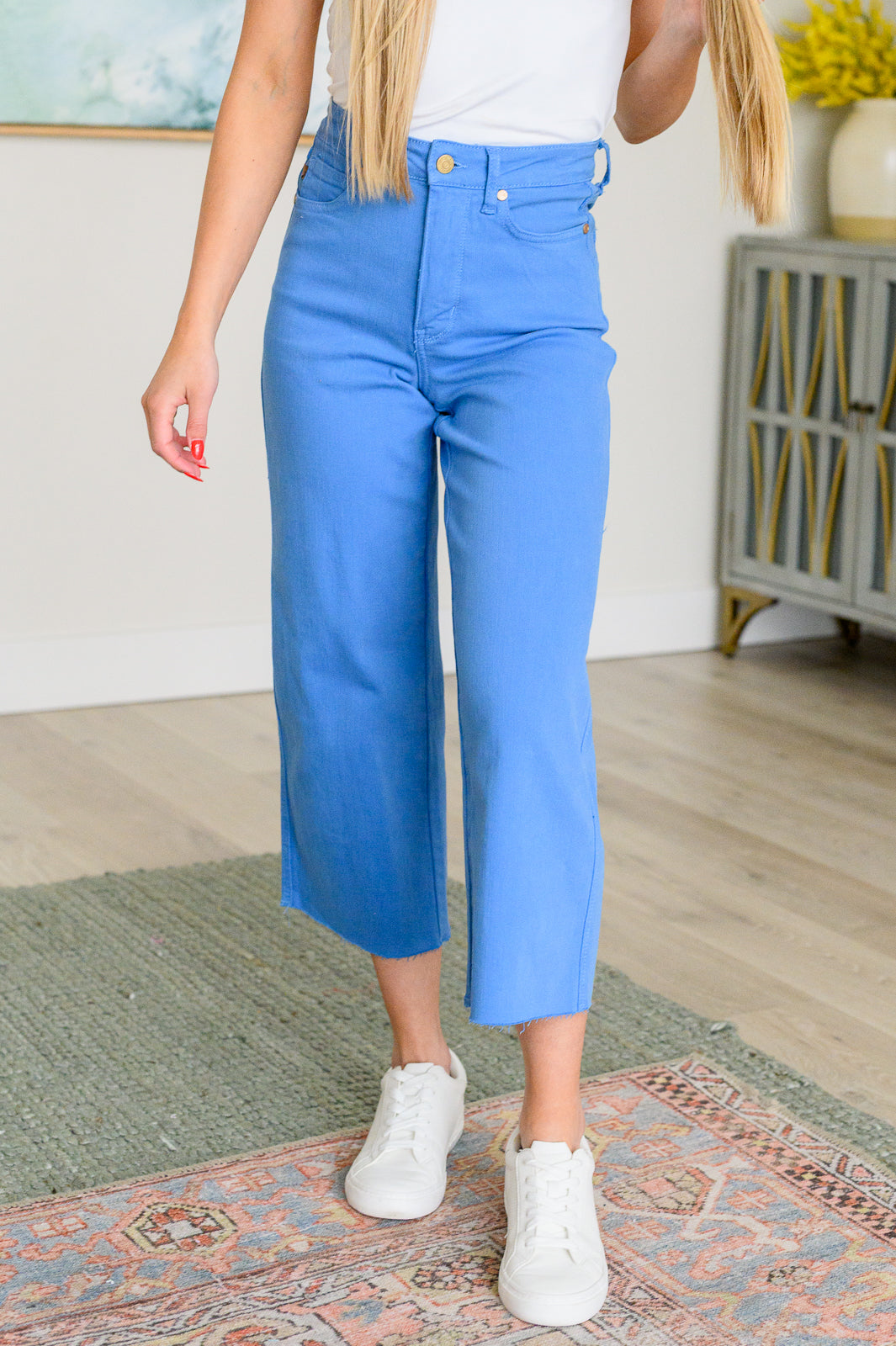 Judy Blue Lisa Wide Leg Crop Jeans in Sky Blue