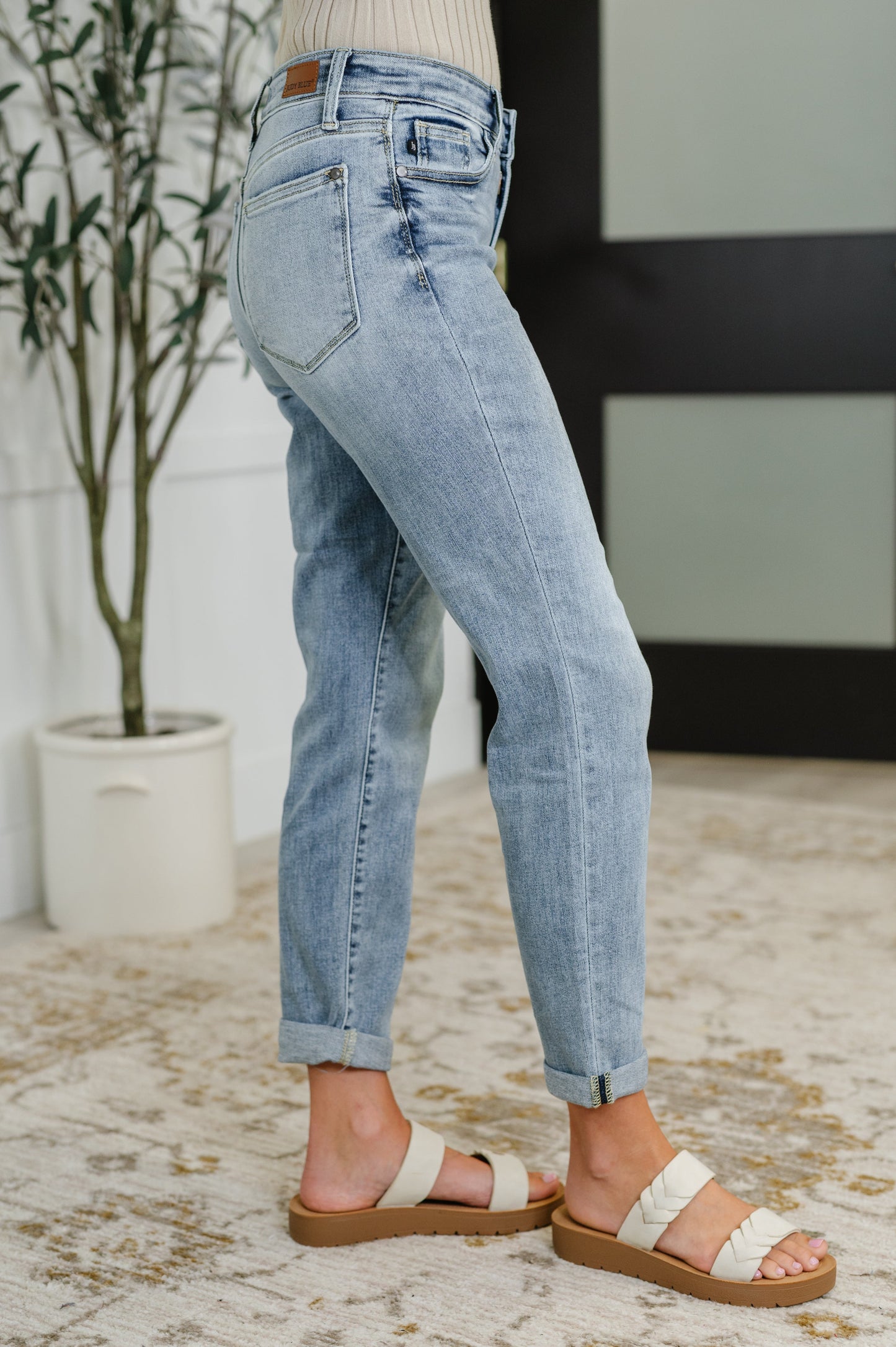 Judy Blue Mallory Bleach Wash Boyfriend Jeans