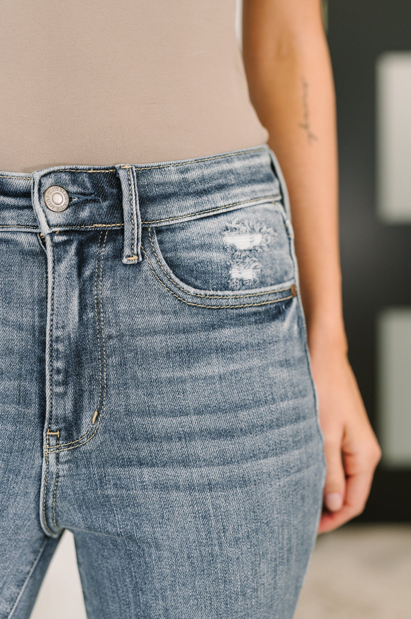 Judy Blue Robin Bootcut with Fray Hem