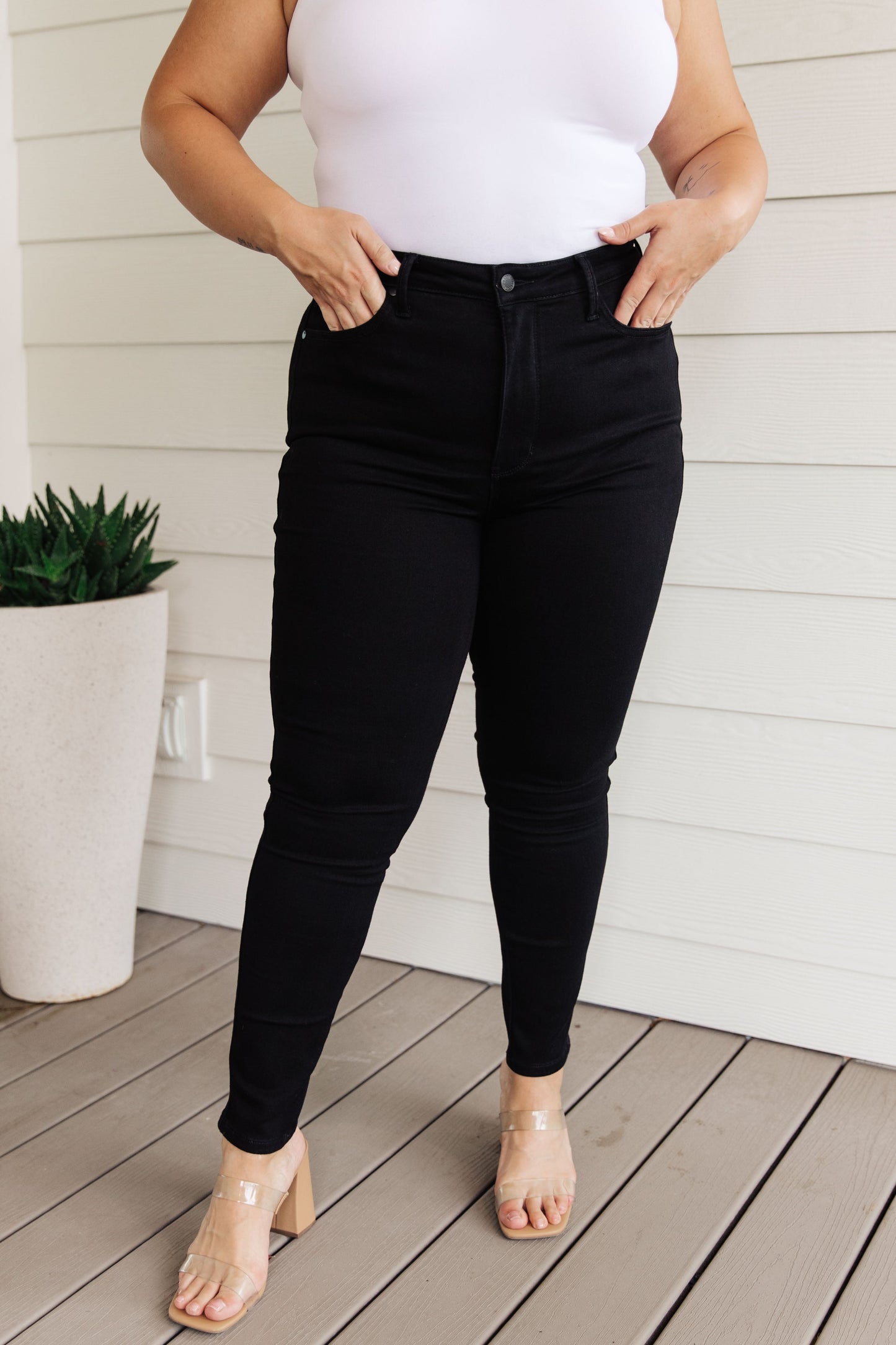 Judy Blue Audrey Control Top Classic Skinny Jeans in Black