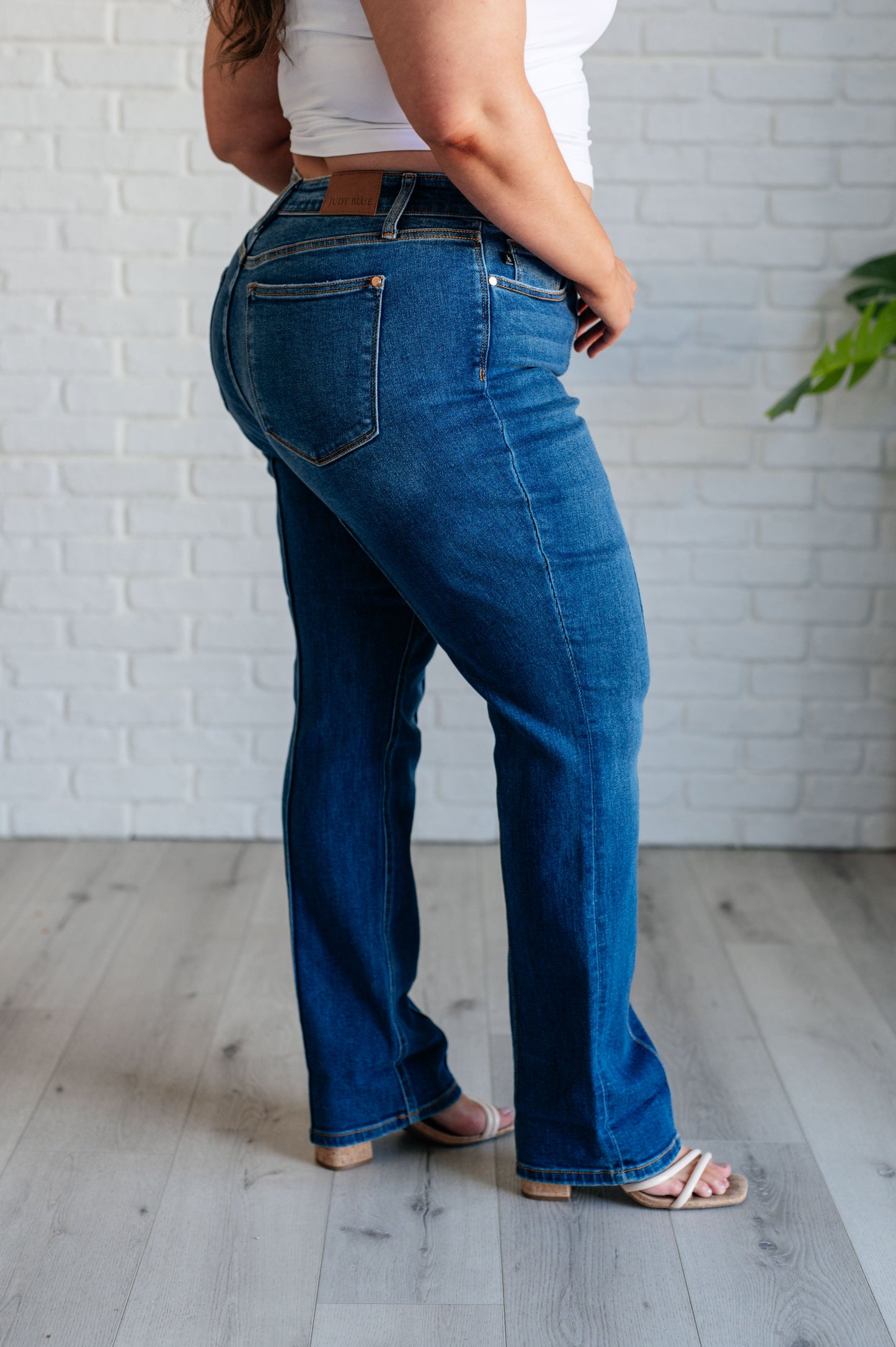 Judy Blue Campbell Center Seam Detail Straight Jeans