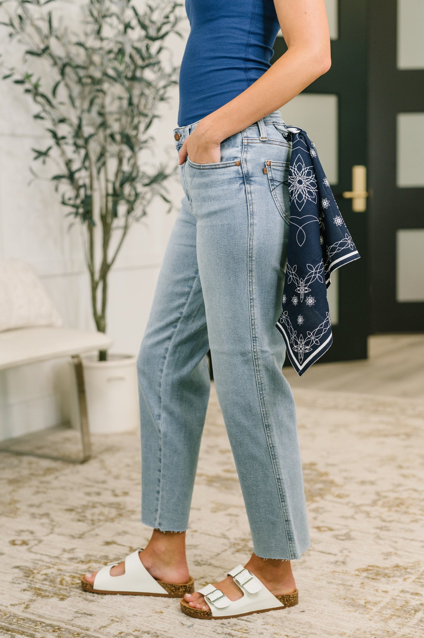Judy Blue Dawn Mid Rise Ankle Straight w Bandana Loop