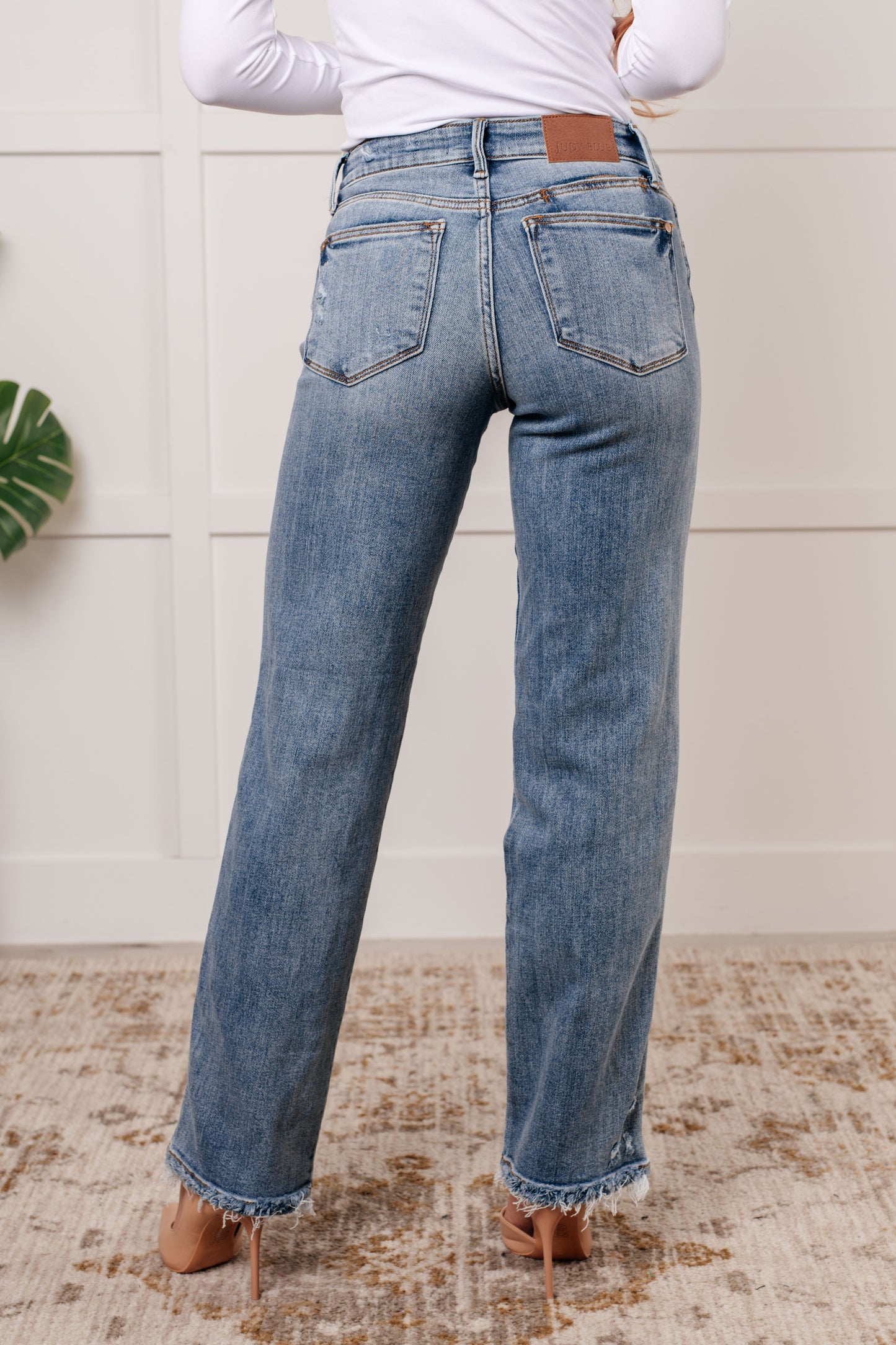 Judy Blue Quinn Cell Phone Pocket Dad Jeans