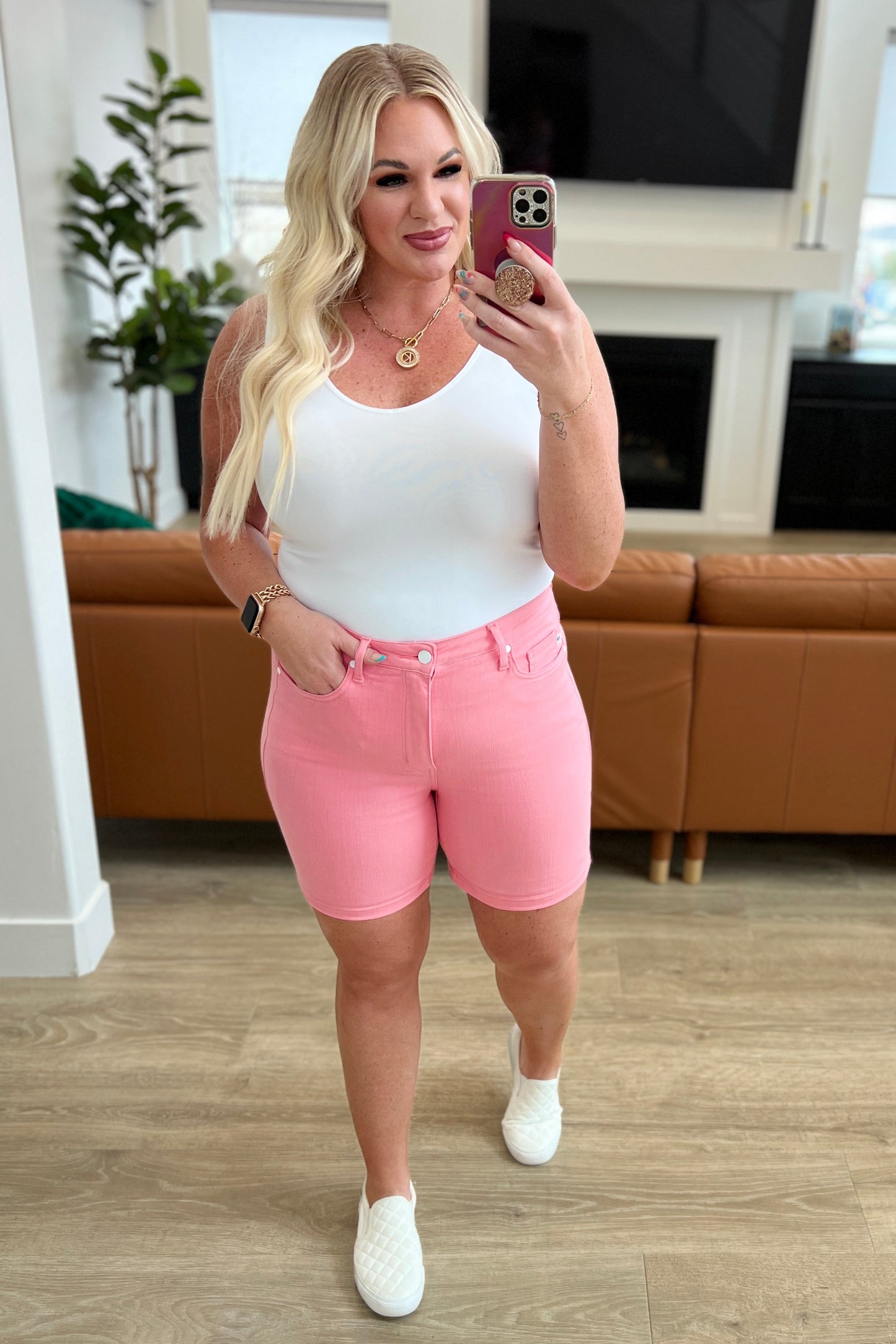 Judy Blue Jenna High Rise Cuffed Shorts in Pink