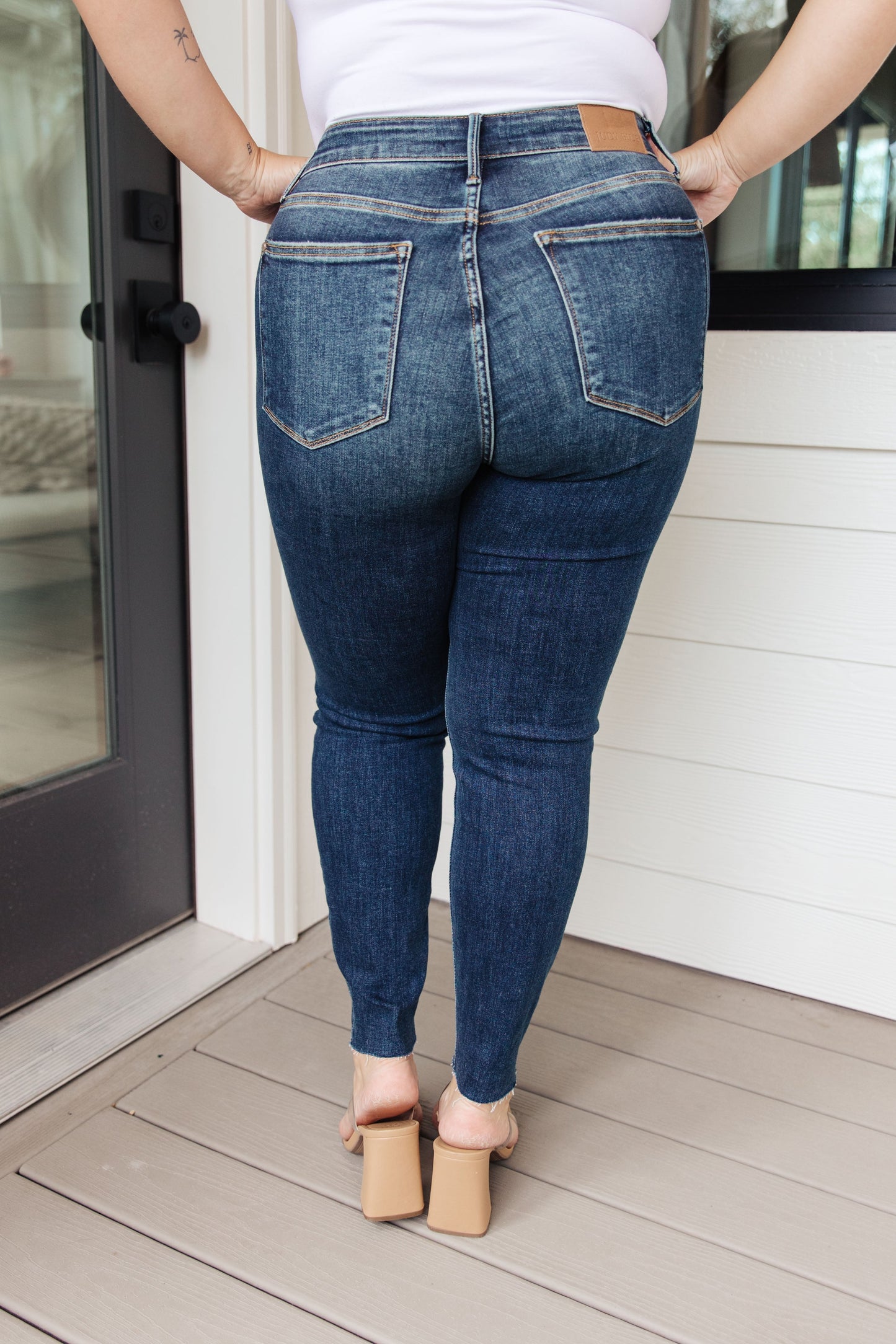 Judy Blue Lydia Vintage Raw Hem Skinny Jeans
